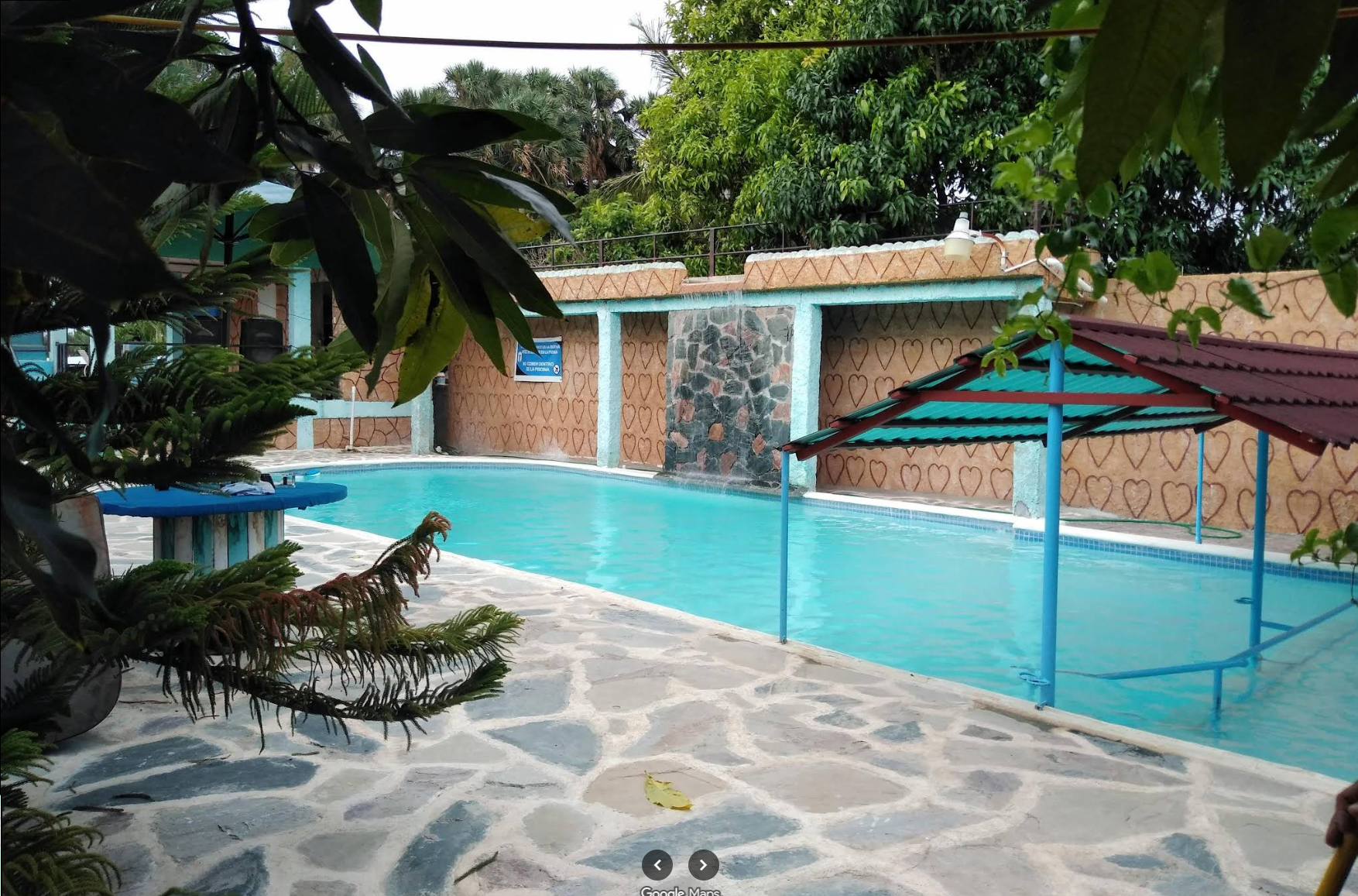 Piscina exterior principal